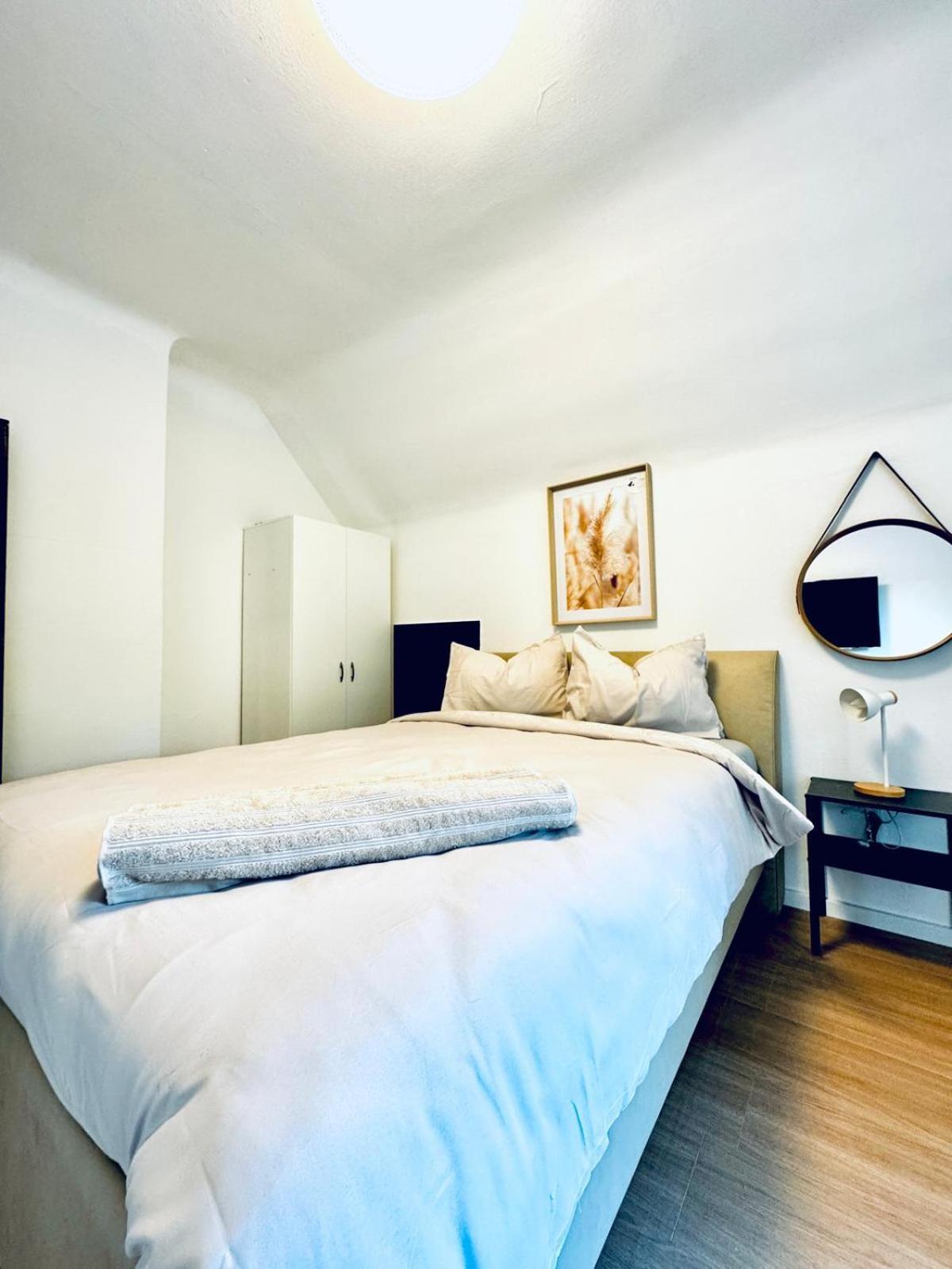 Spacious 6br Shared With Garden Near Danube For 16 Guests