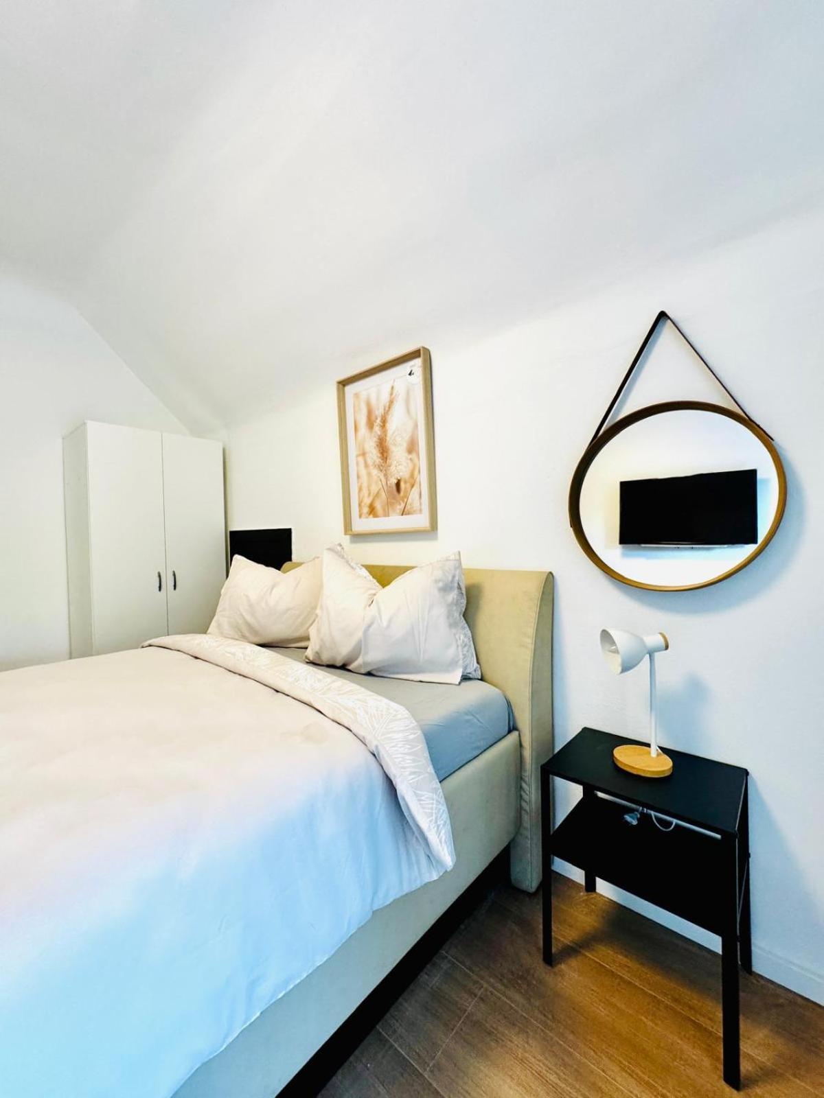 Spacious 6br Shared With Garden Near Danube For 16 Guests Apartment *
