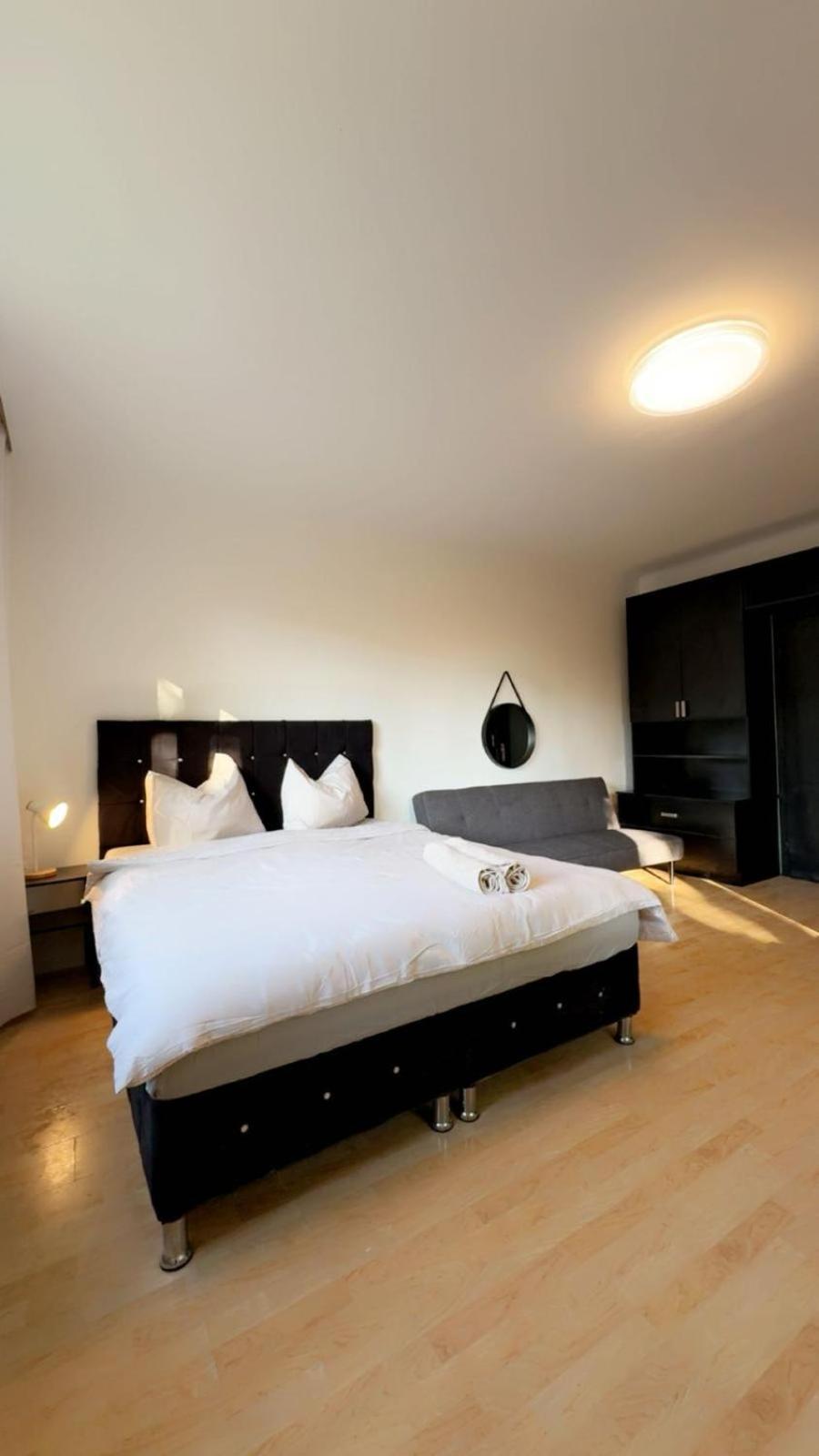 Spacious 6br Shared With Garden Near Danube For 16 Guests Wien