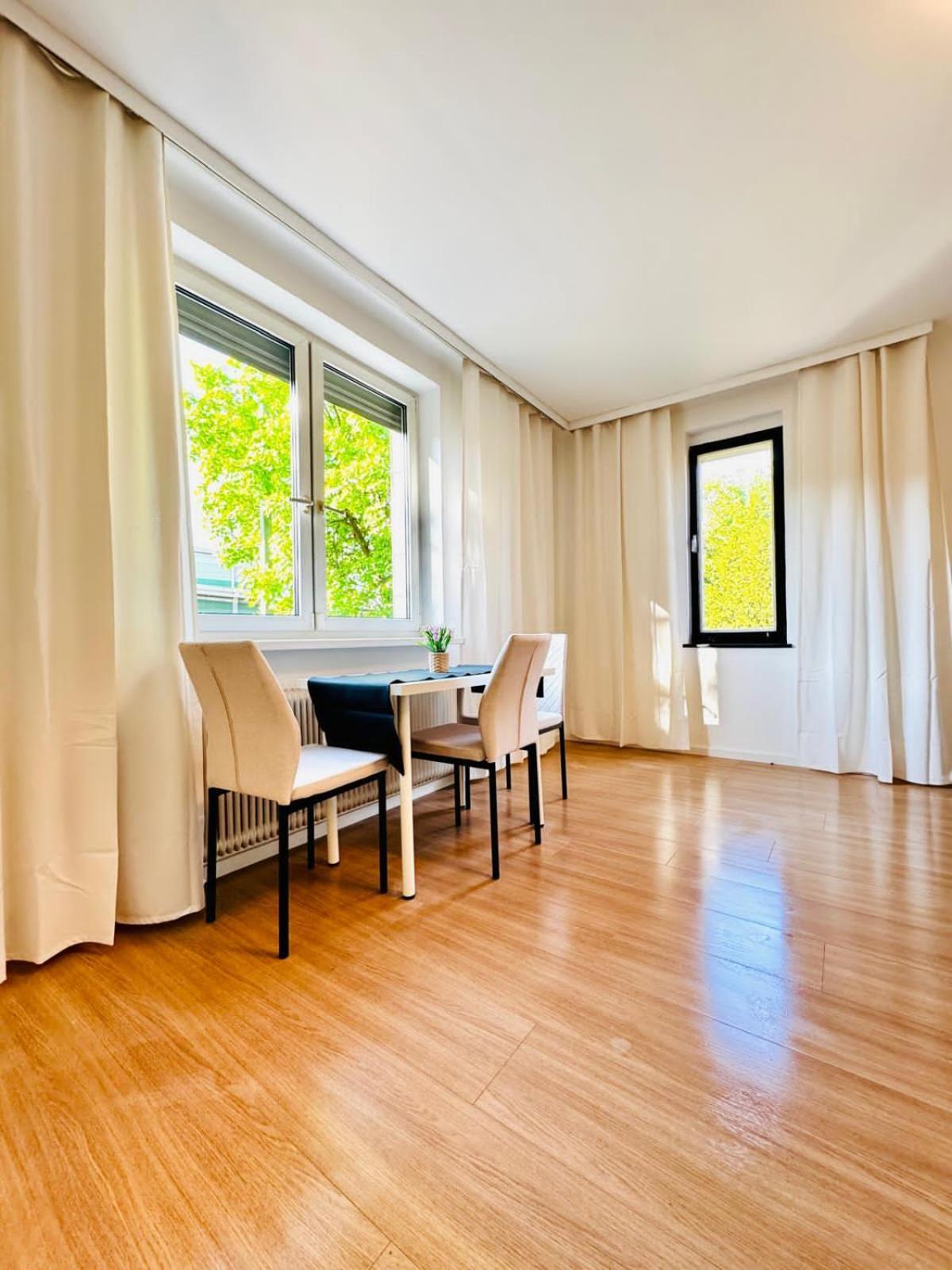 Spacious 6br Shared With Garden Near Danube For 16 Guests