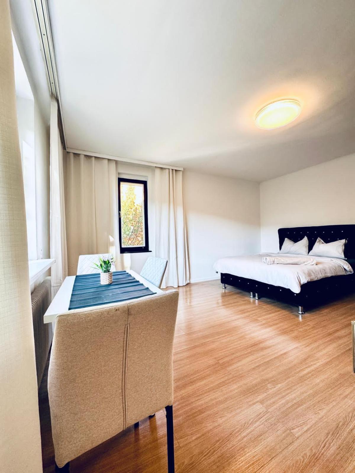 Apartment Spacious 6br Shared With Garden Near Danube For 16 Guests