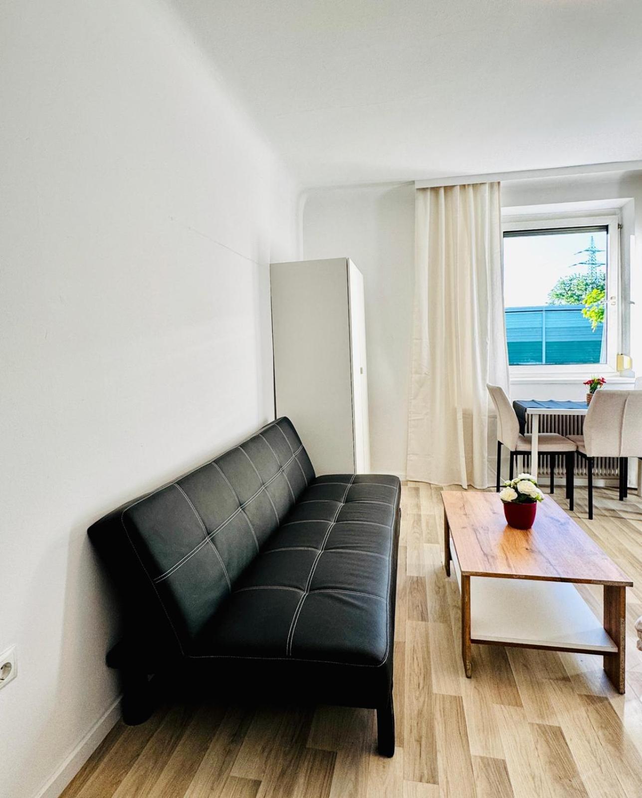 Apartment Spacious 6br Shared With Garden Near Danube For 16 Guests