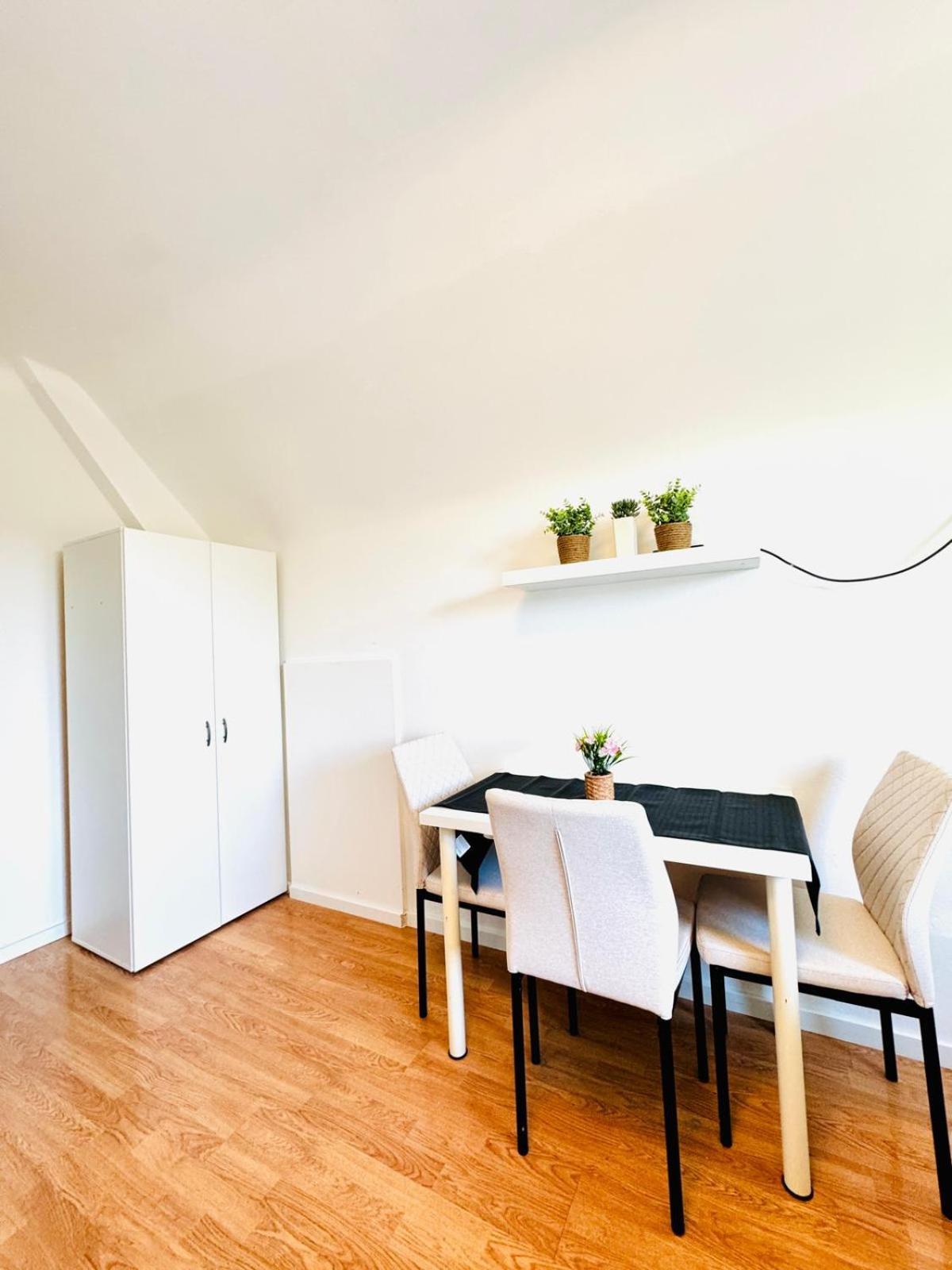 Spacious 6br Shared With Garden Near Danube For 16 Guests Apartment