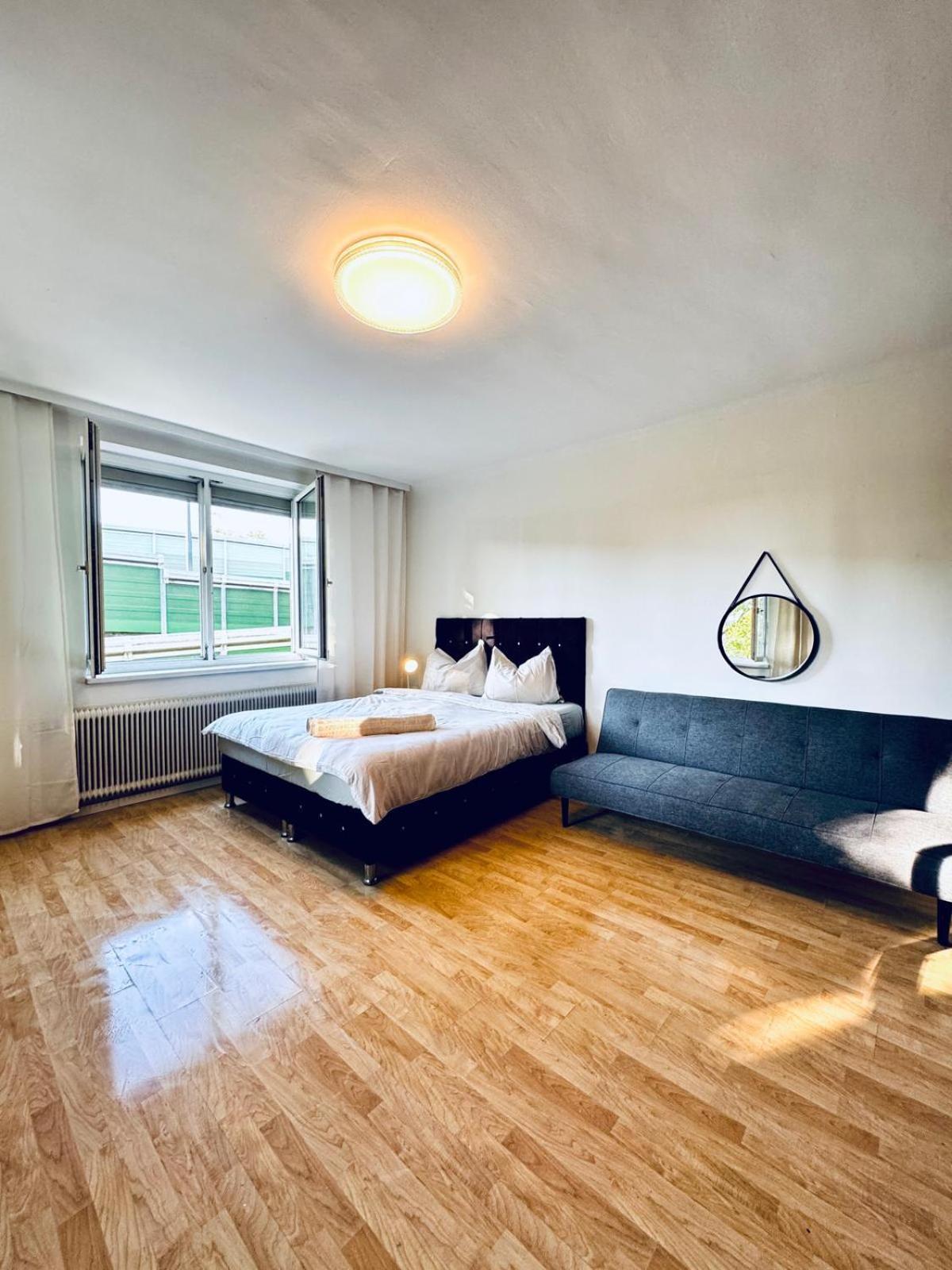 Spacious 6br Shared With Garden Near Danube For 16 Guests Apartment