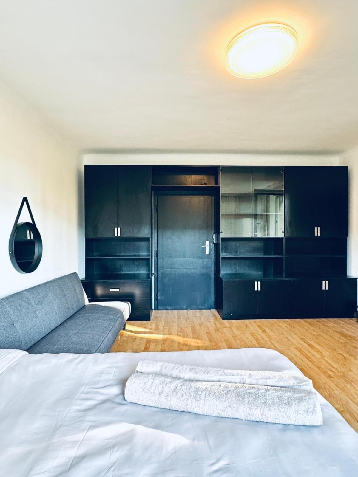 Spacious 6br Shared With Garden Near Danube For 16 Guests Apartment