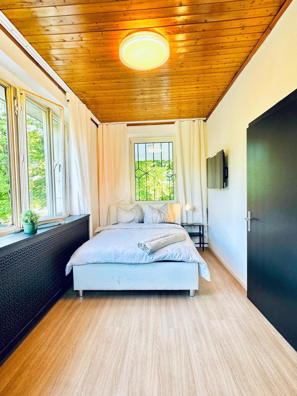 Spacious 6br Shared With Garden Near Danube For 16 Guests * Wien