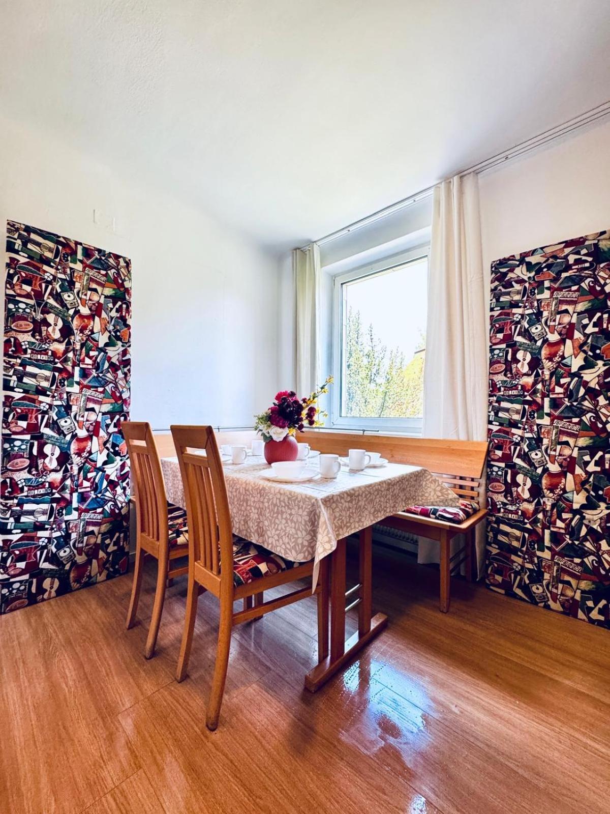 Apartment Spacious 6br Shared With Garden Near Danube For 16 Guests